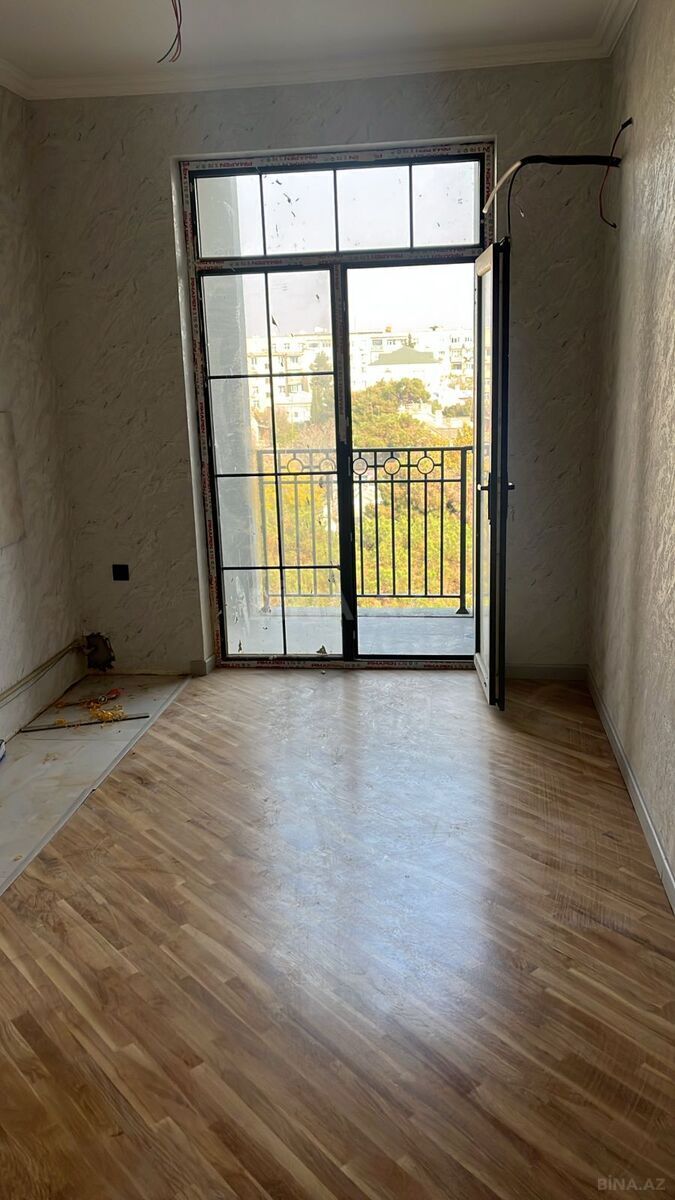 3 otaqlı Yeni tikili, Bakıxanov q., Bakı