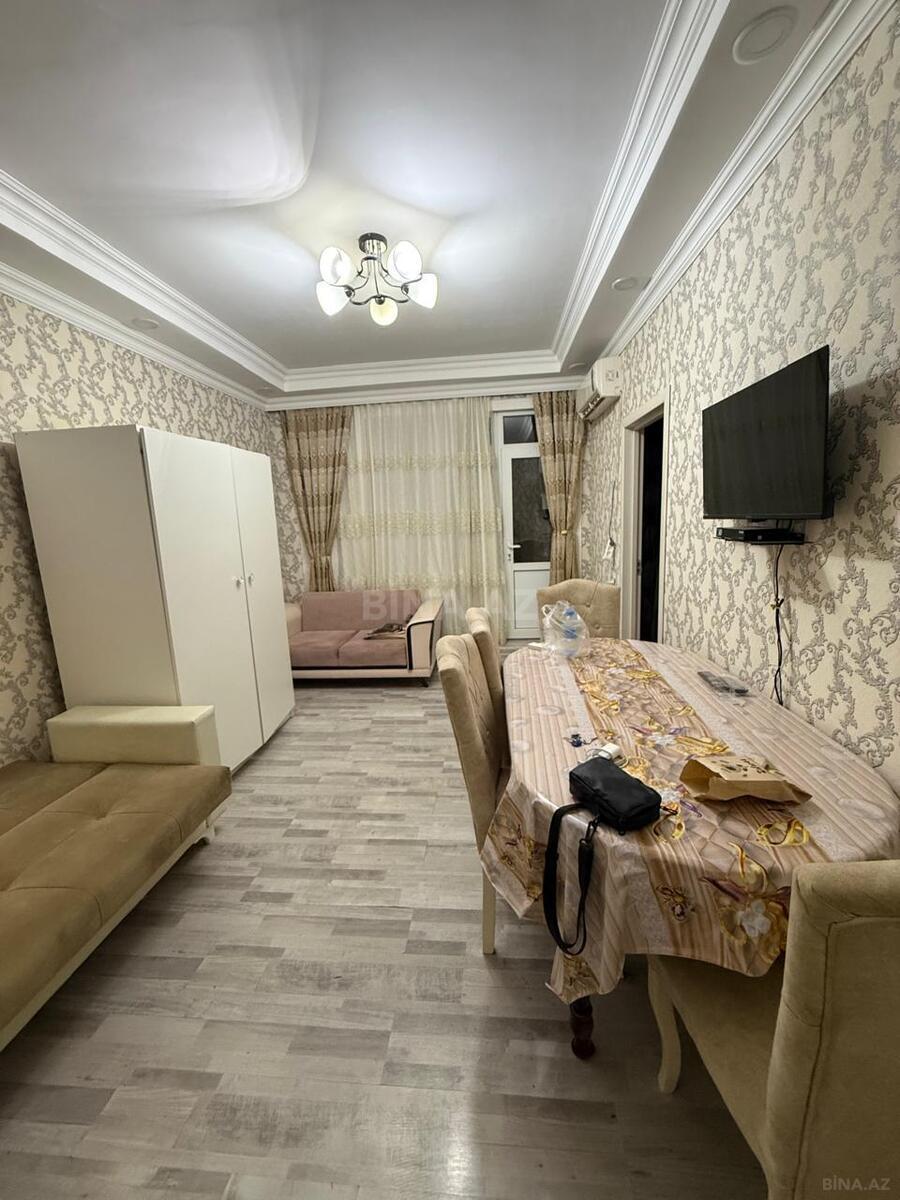 2 otaqlı Köhnə tikili, Memar Əcəmi m., Bakı