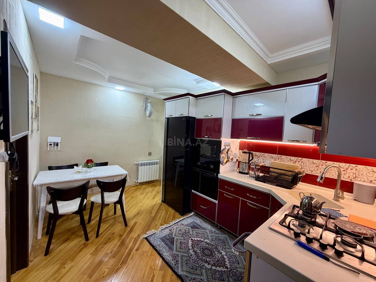 3 otaqlı Yeni tikili, Xırdalan