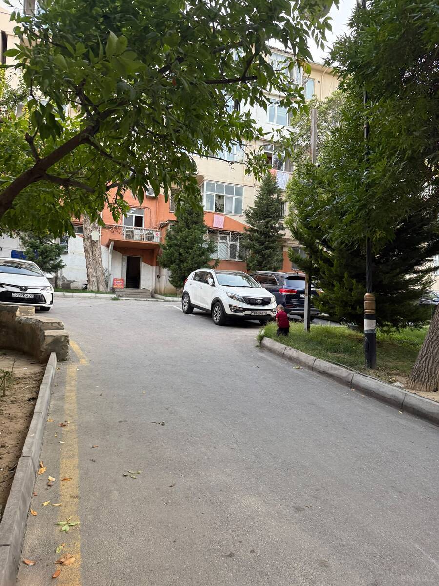 2 otaqlı Köhnə tikili, Memar Əcəmi m., Bakı