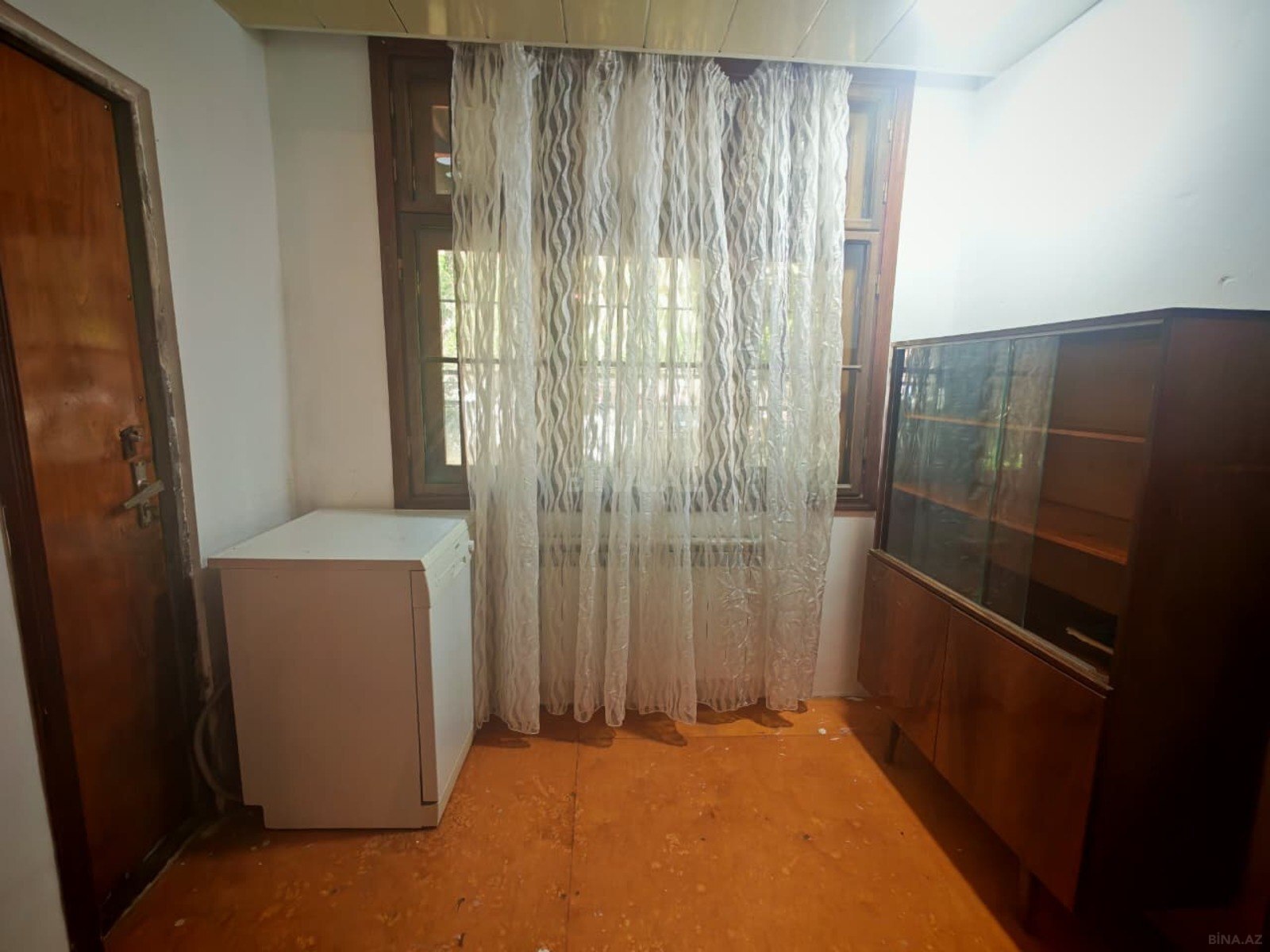 3 otaqlı Köhnə tikili, İnşaatçılar m., Bakı