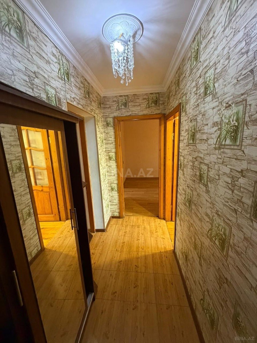 3 otaqlı Köhnə tikili, Bakıxanov q., Bakı