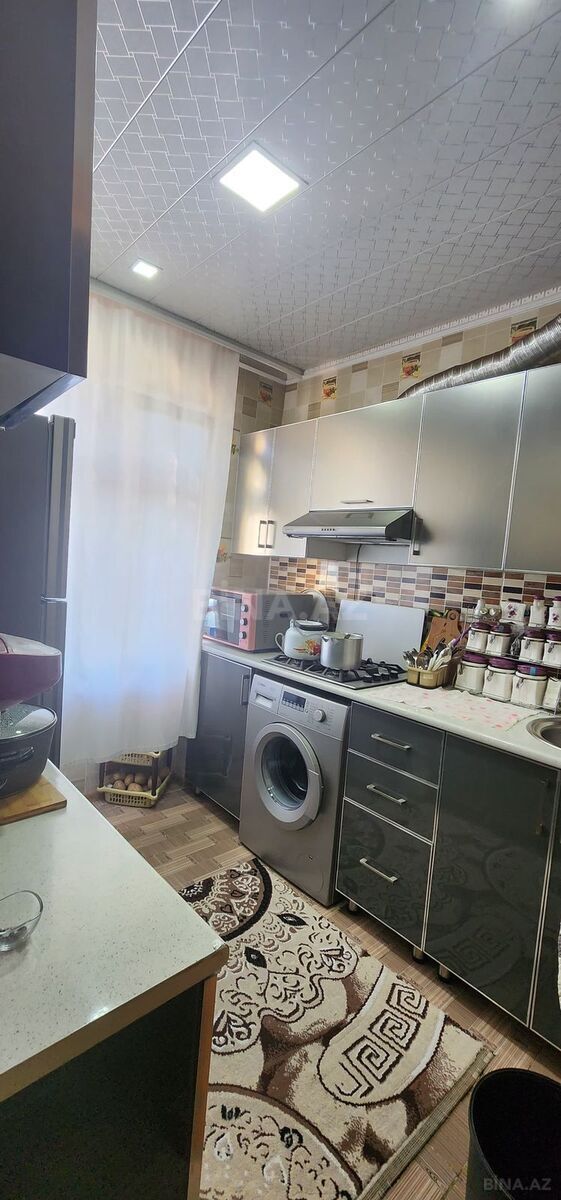 3 otaqlı Köhnə tikili, Həzi Aslanov m., Bakı