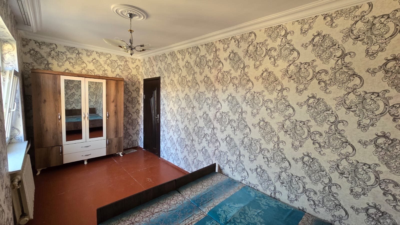2 otaqlı Köhnə tikili, Neftçilər m., Bakı