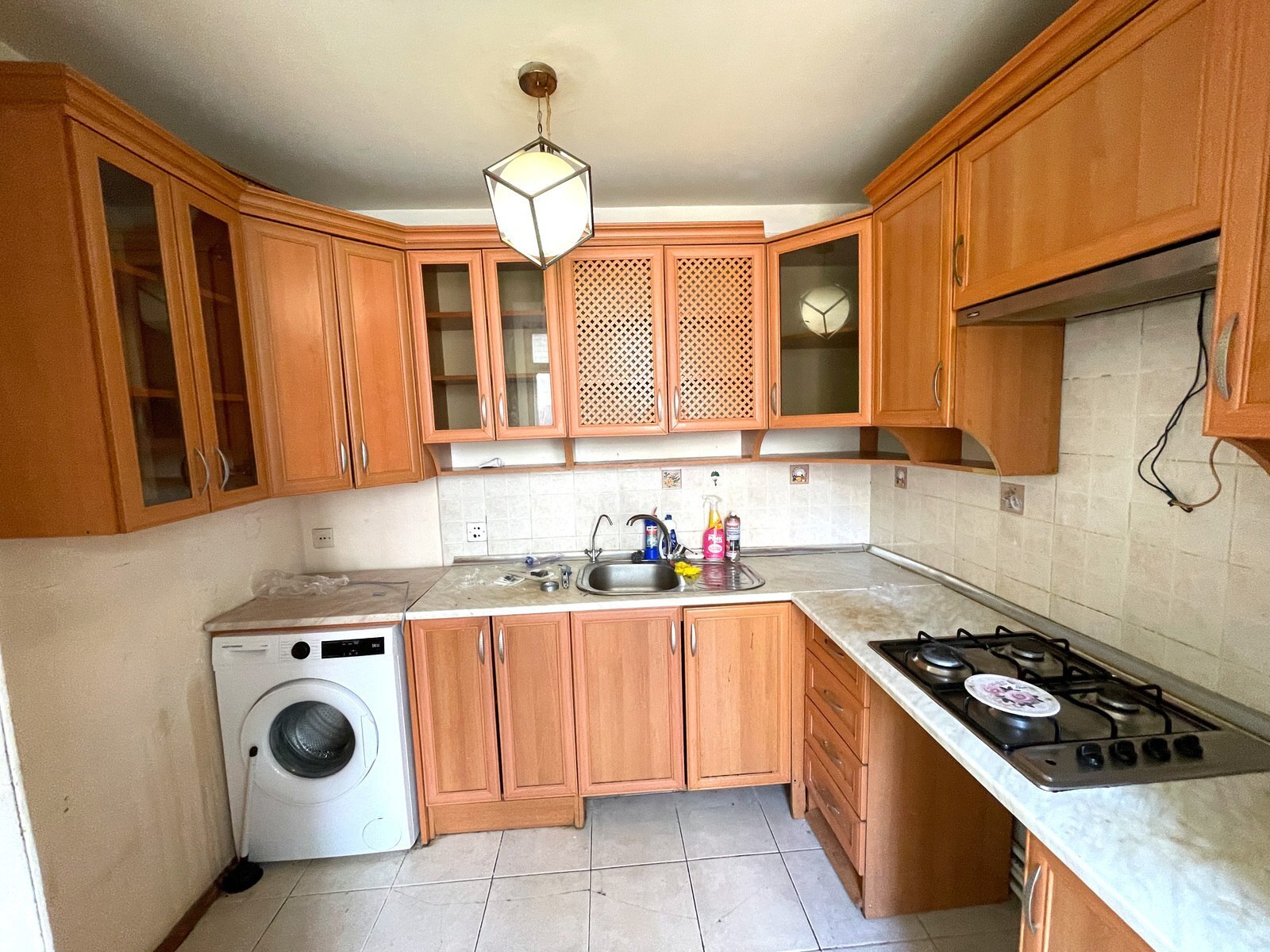 3 otaqlı Köhnə tikili, Elmlər Akademiyası m., Bakı