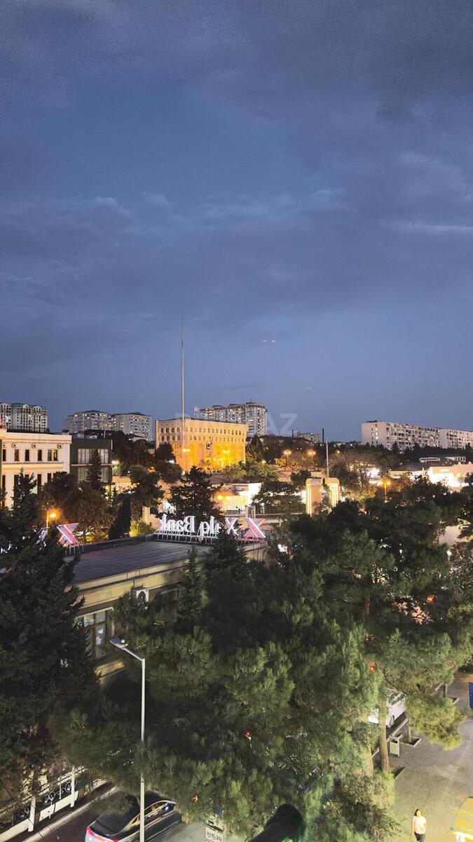 2 otaqlı Köhnə tikili, Neftçilər m., Bakı