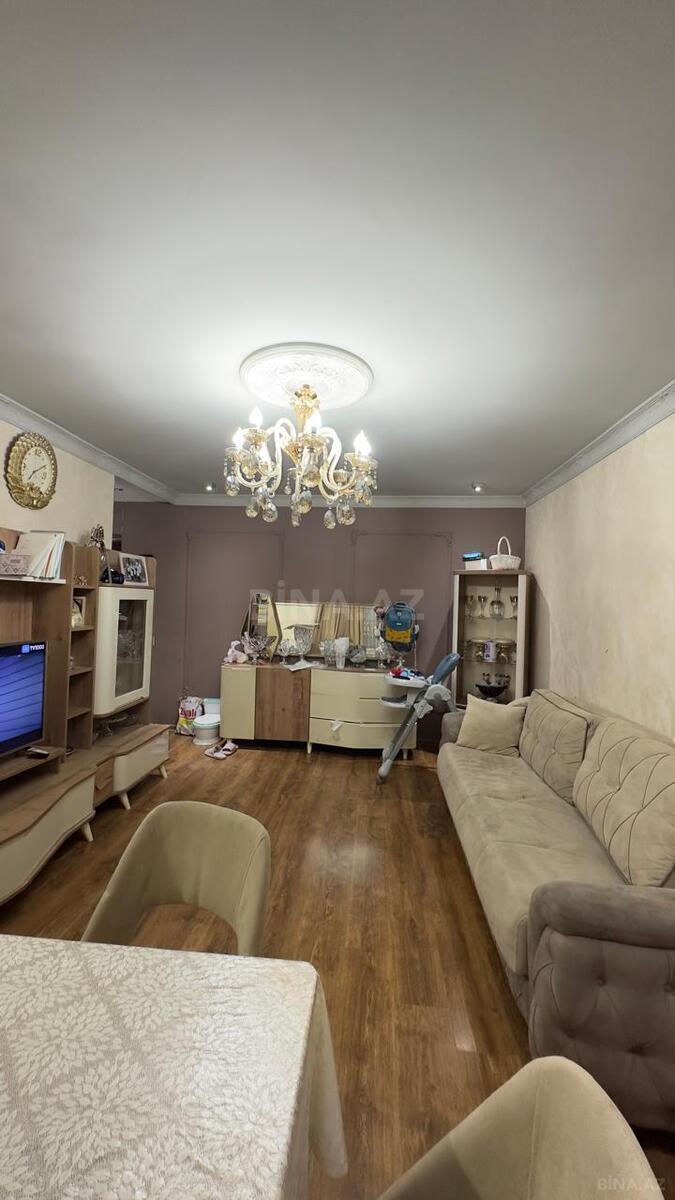 2 otaqlı Köhnə tikili, Neftçilər m., Bakı