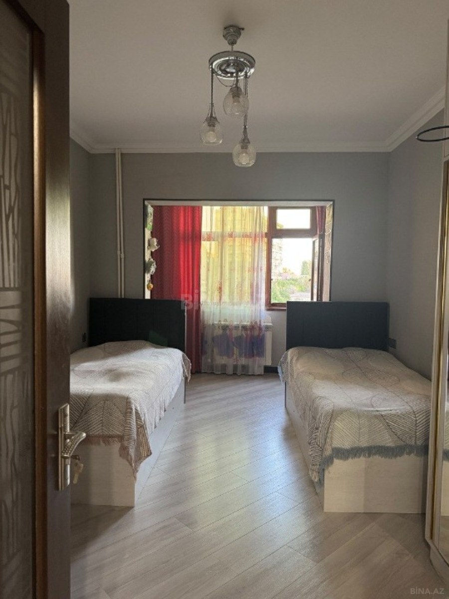 4 otaqlı Köhnə tikili, Xətai r., Bakı
