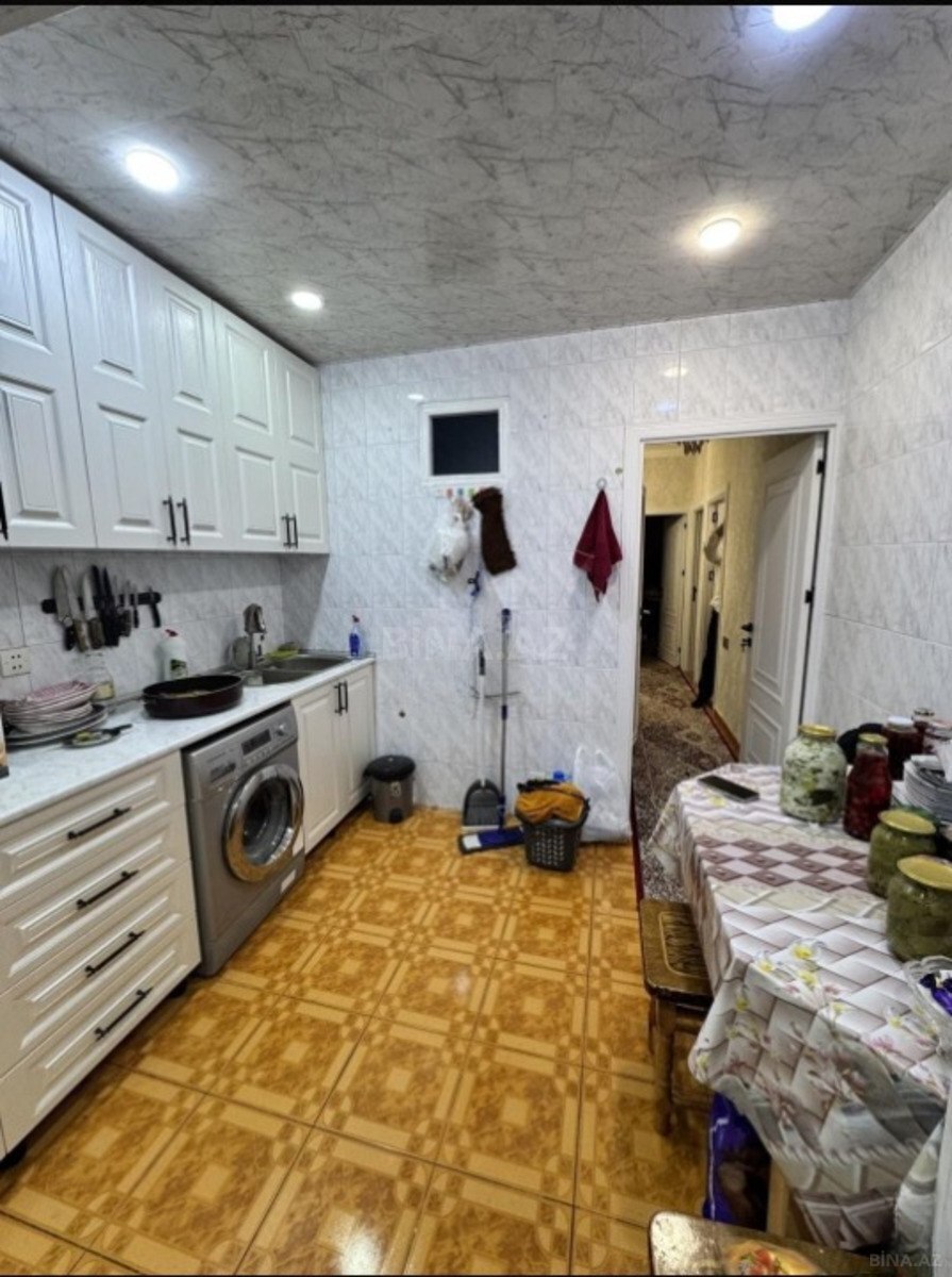4 otaqlı Köhnə tikili, Azadlıq Prospekti m., Bakı