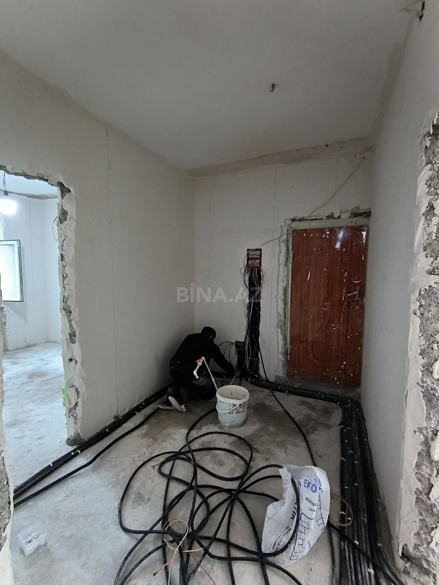 5 otaqlı Köhnə tikili, Xalqlar Dostluğu m., Bakı