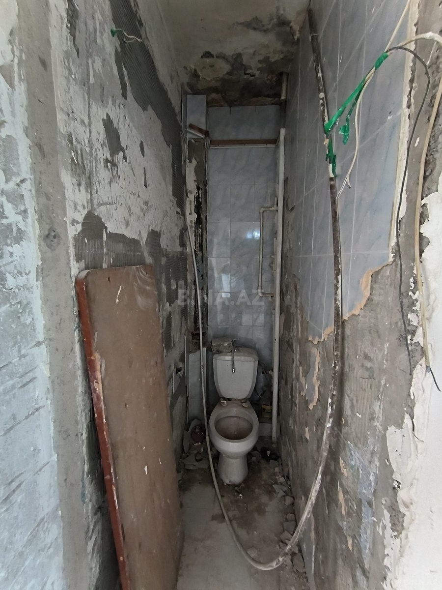 5 otaqlı Köhnə tikili, Xalqlar Dostluğu m., Bakı