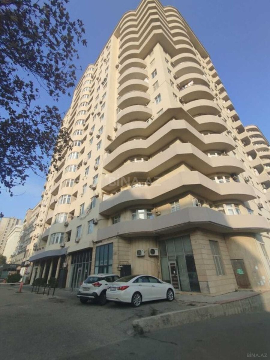 3 otaqlı, 122.0 m², İnşaatçılar