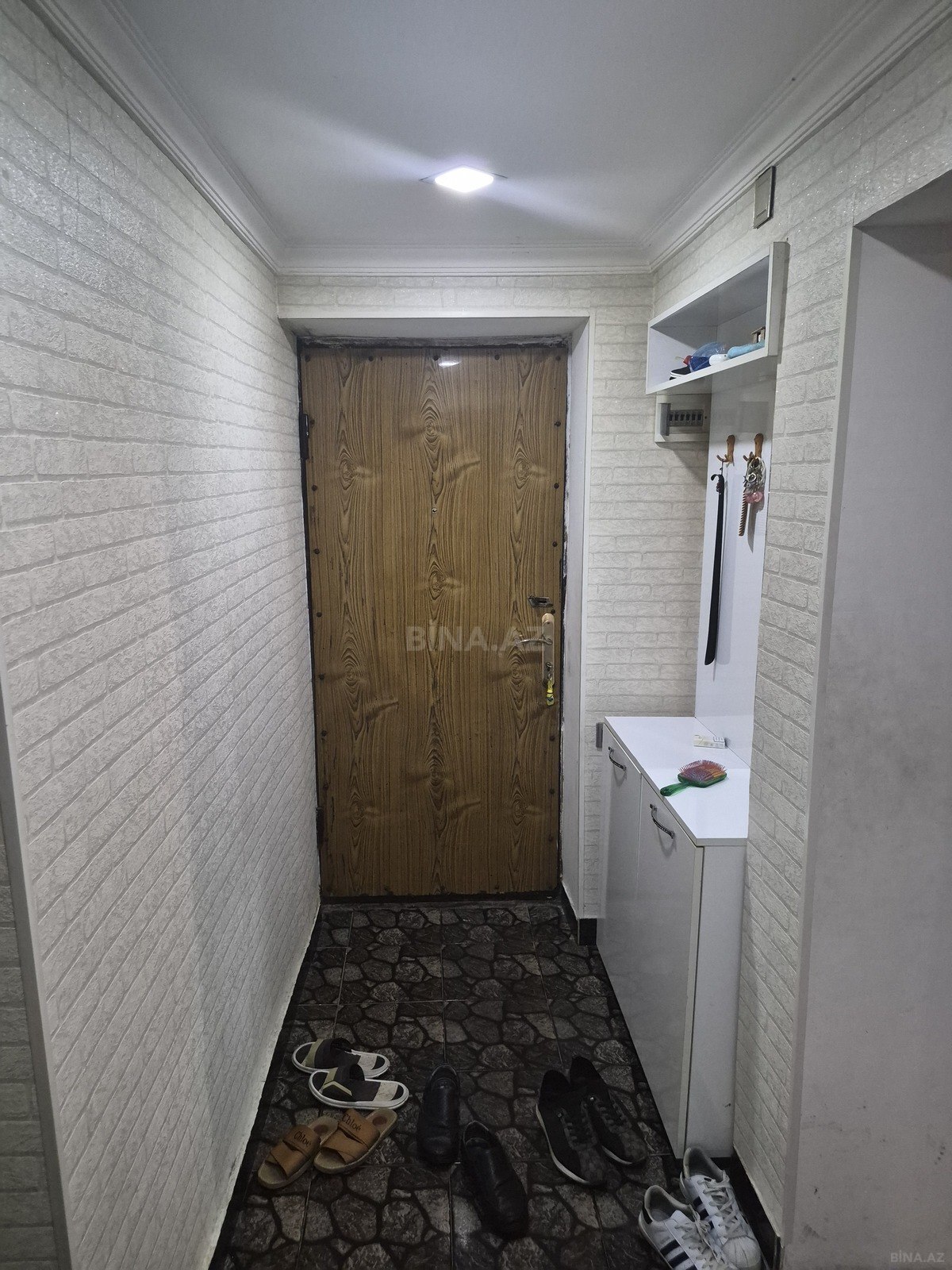 3 otaqlı Köhnə tikili, Neftçilər m., Bakı