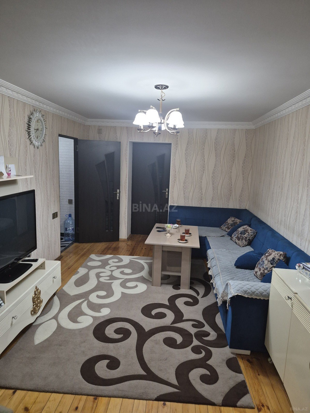 3 otaqlı Köhnə tikili, Neftçilər m., Bakı