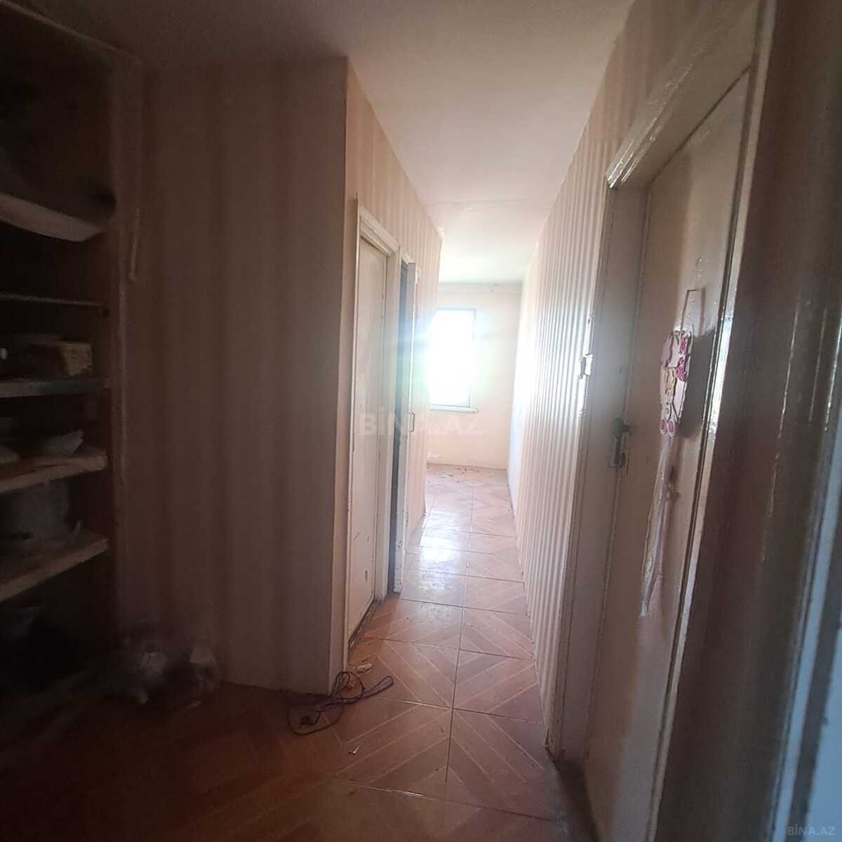 3 otaqlı Köhnə tikili, Neftçilər m., Bakı