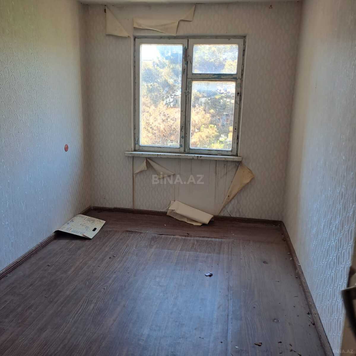 3 otaqlı Köhnə tikili, Neftçilər m., Bakı