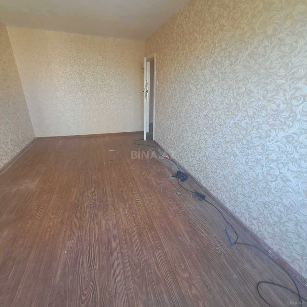 3 otaqlı Köhnə tikili, Neftçilər m., Bakı