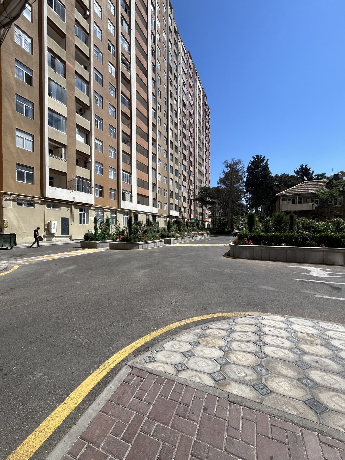 2 otaqlı Yeni tikili, Qara Qarayev m., Bakı