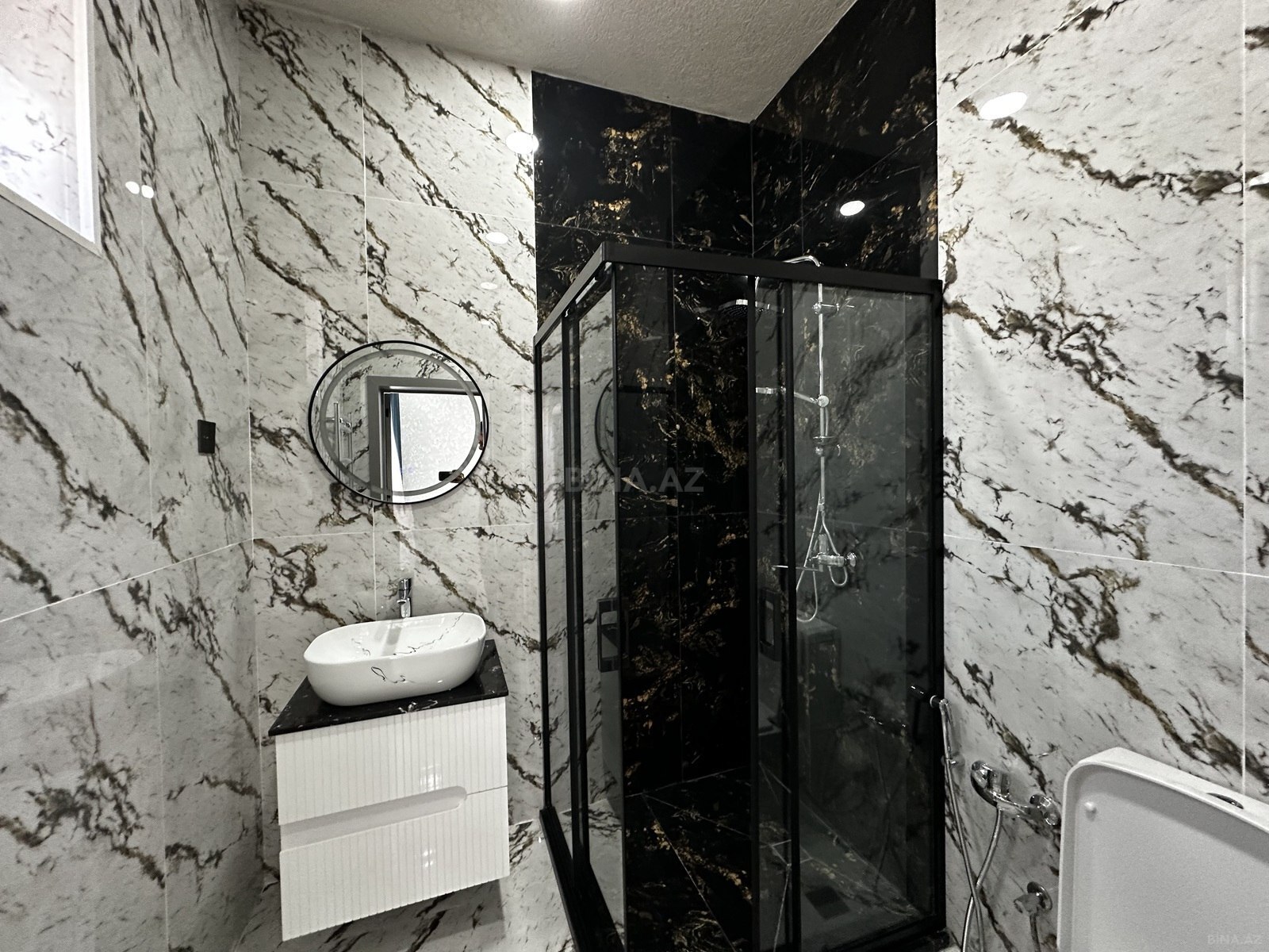 4 otaqlı Həyət evi/Bağ evi, Şüvəlan q., Bakı