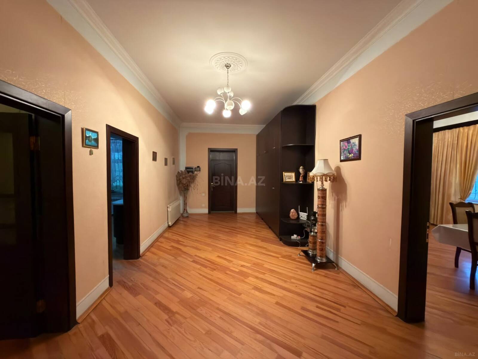 8 otaqlı Həyət evi/Bağ evi, Binəqədi r., Bakı