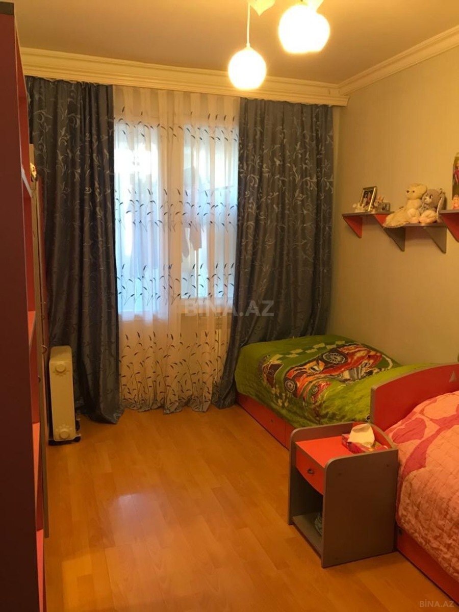5 otaqlı Köhnə tikili, Əhmədli q., Bakı