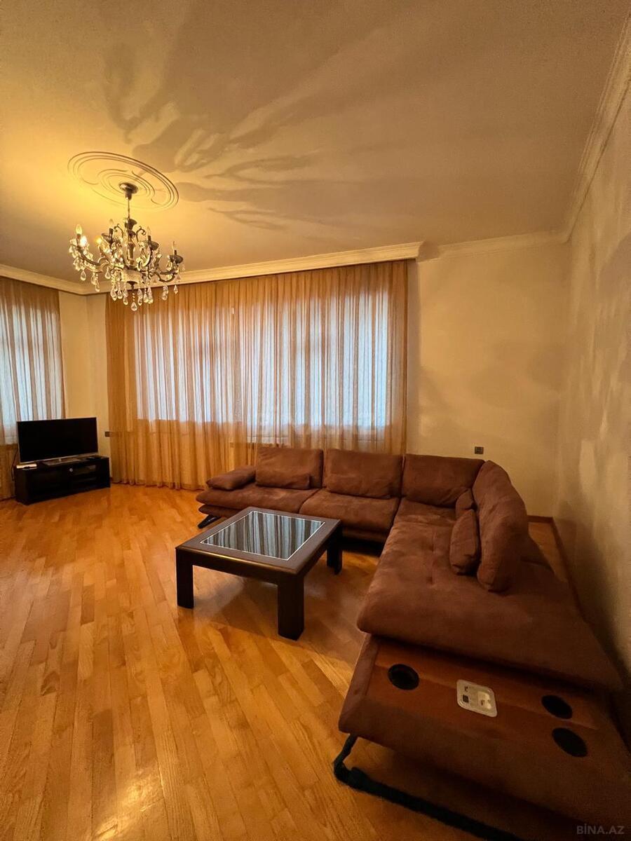 2 otaqlı Yeni tikili, 8 Noyabr m., Bakı