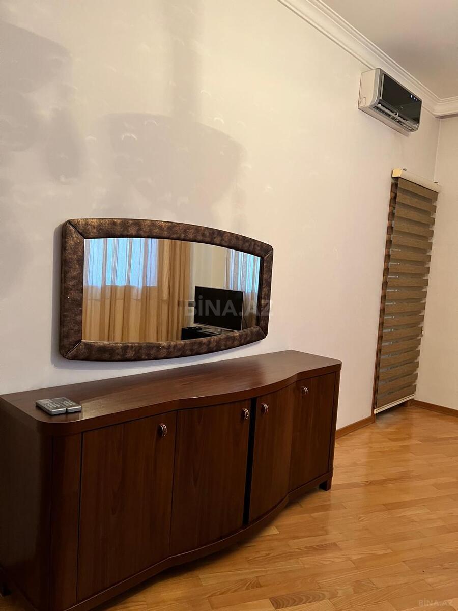 2 otaqlı Yeni tikili, 8 Noyabr m., Bakı