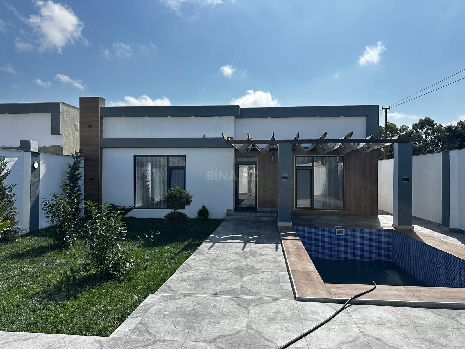 4 otaqlı, 160.0 m², Şüvəlan