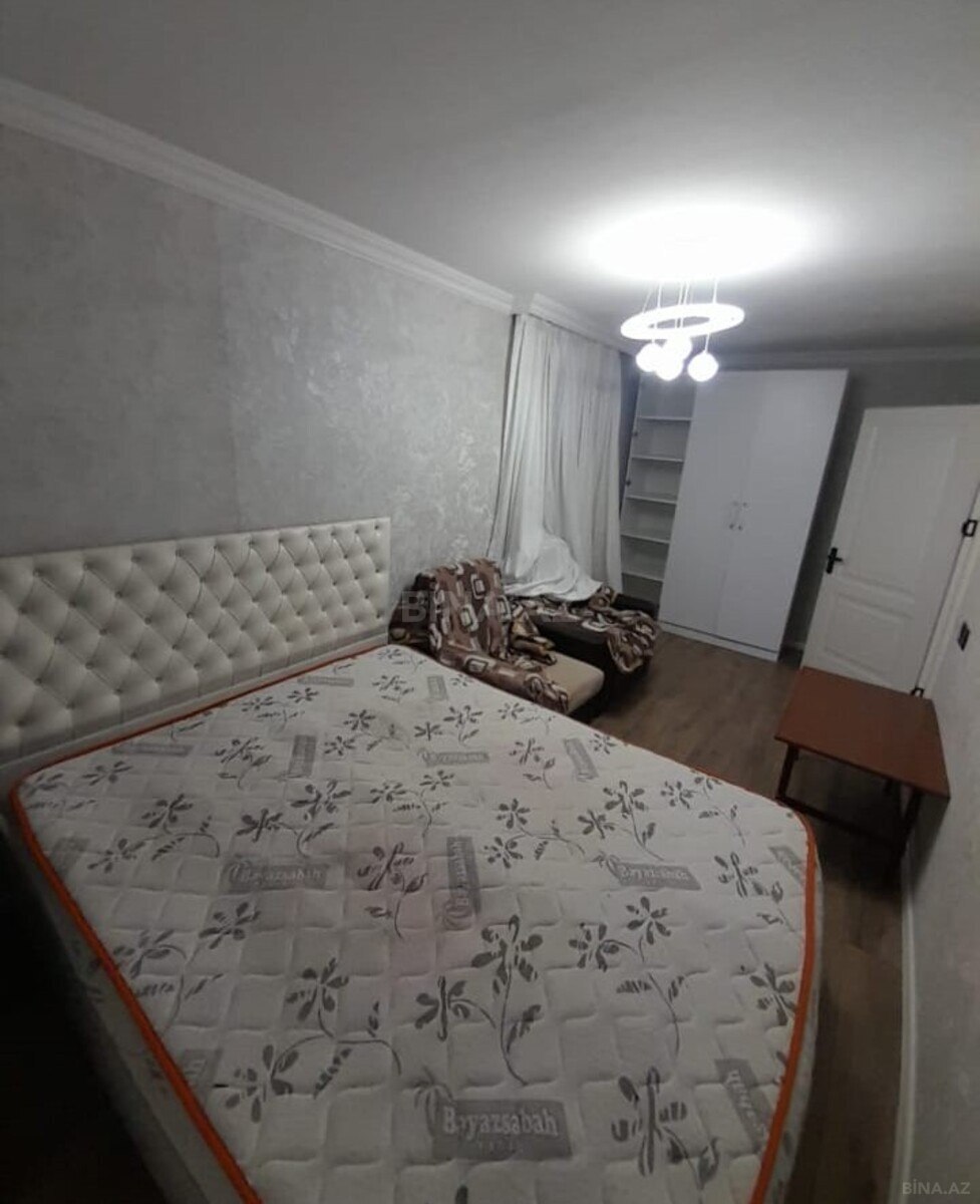 2 otaqlı Köhnə tikili, Neftçilər m., Bakı