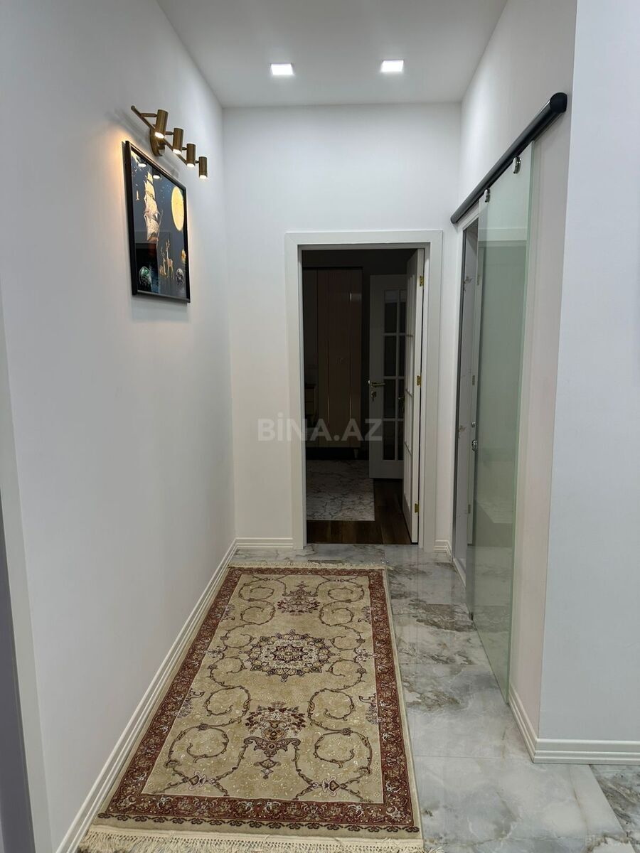 3 otaqlı Yeni tikili, Şah İsmayıl Xətai m., Bakı