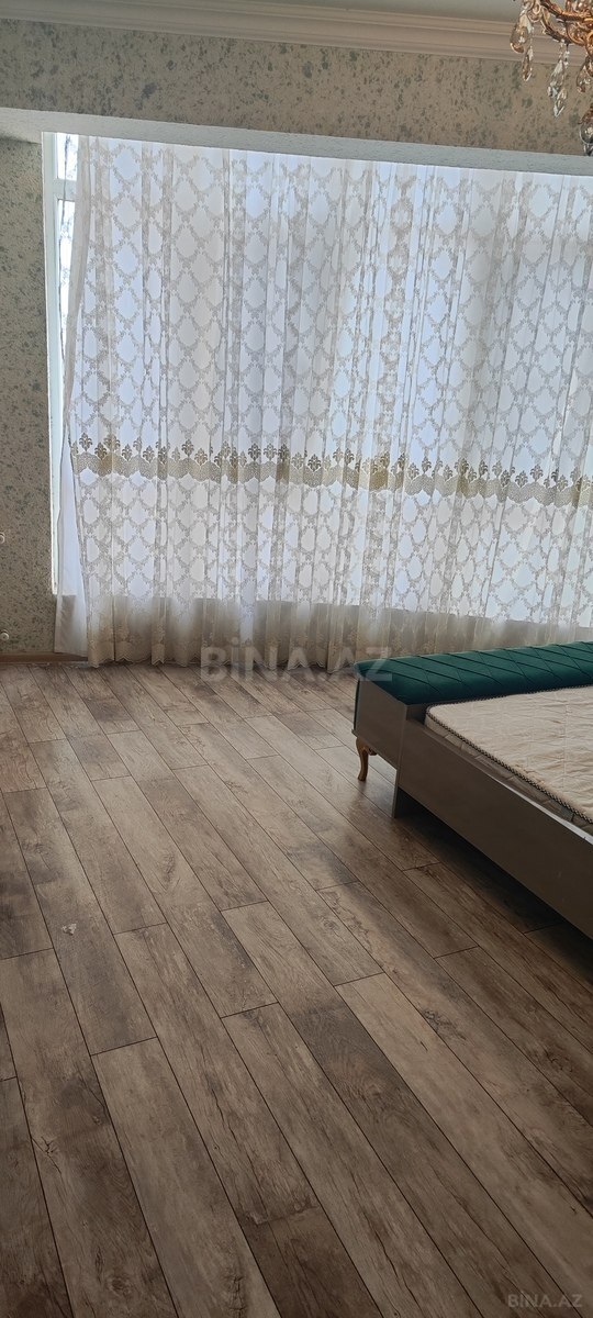 3 otaqlı Yeni tikili, Xırdalan