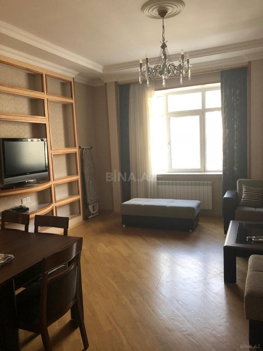 3 otaqlı Köhnə tikili, Sahil m., Bakı