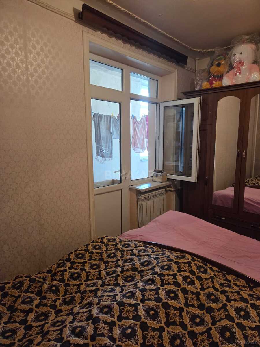 2 otaqlı Köhnə tikili, Neftçilər m., Bakı