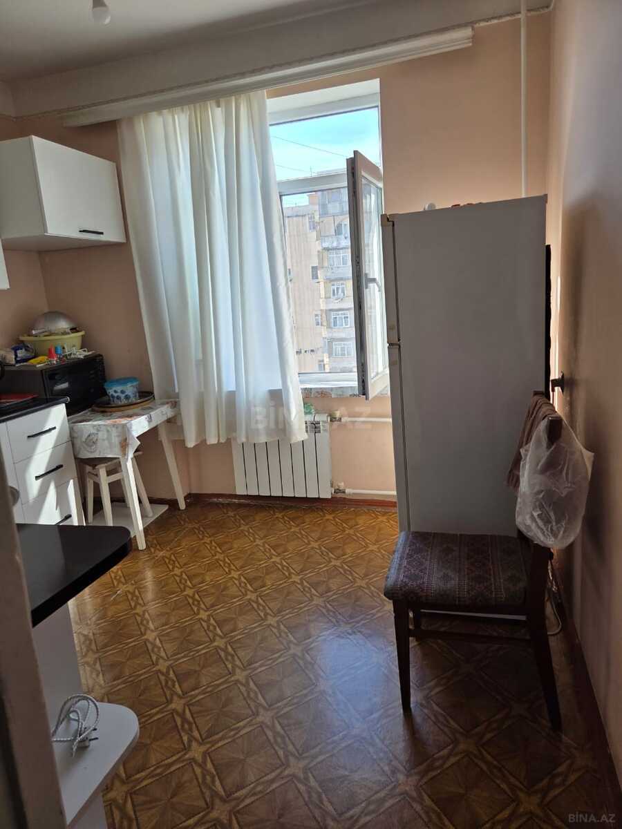 2 otaqlı Köhnə tikili, Neftçilər m., Bakı