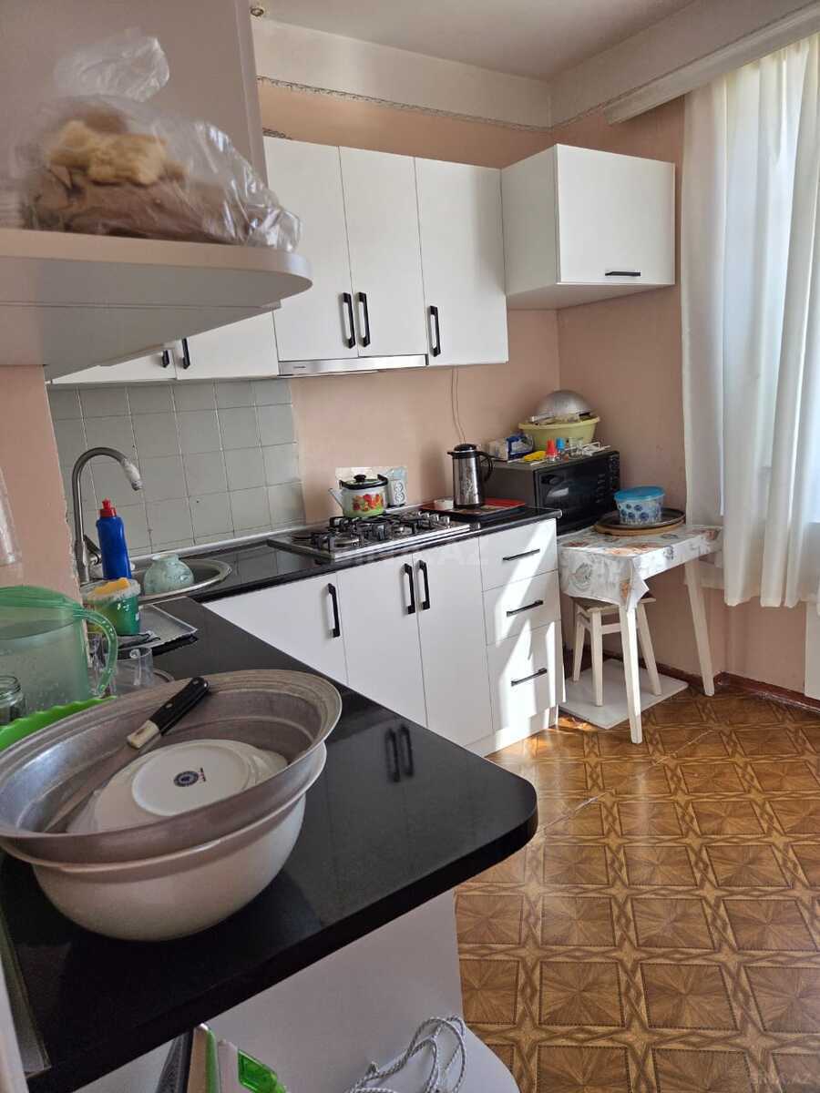 2 otaqlı Köhnə tikili, Neftçilər m., Bakı