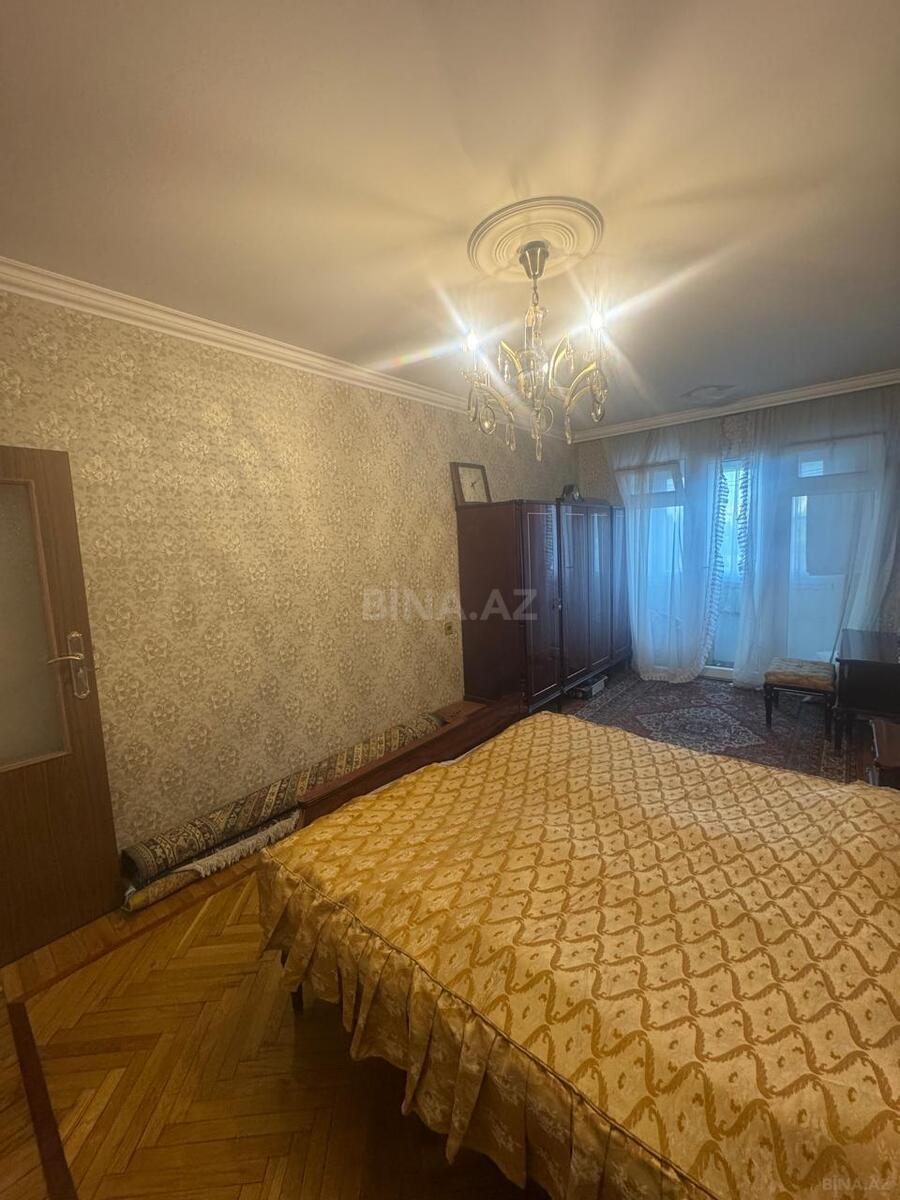 4 otaqlı Köhnə tikili, Əhmədli m., Bakı