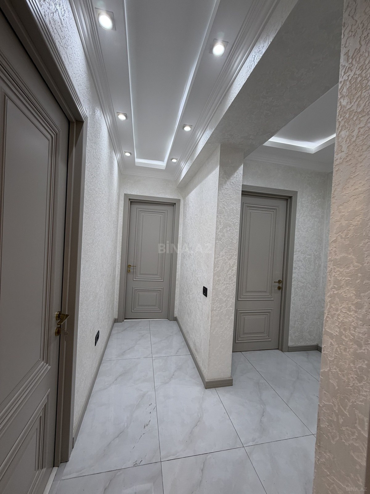 3 otaqlı Yeni tikili, Qara Qarayev m., Bakı