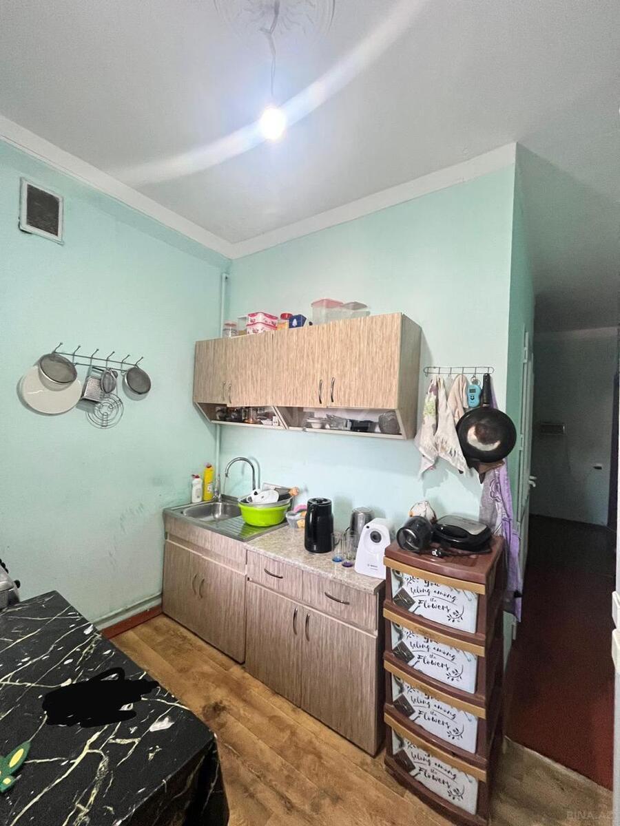 3 otaqlı Köhnə tikili, Yeni Günəşli q., Bakı