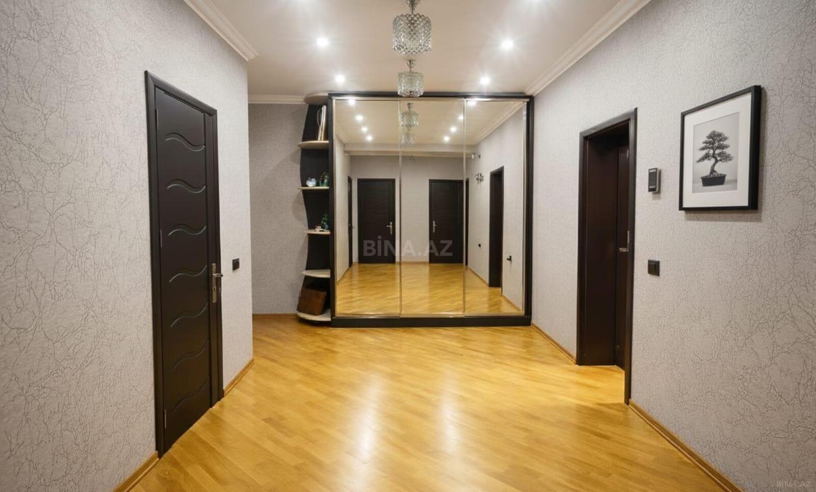 3 otaqlı Yeni tikili, 8 Noyabr m., Bakı
