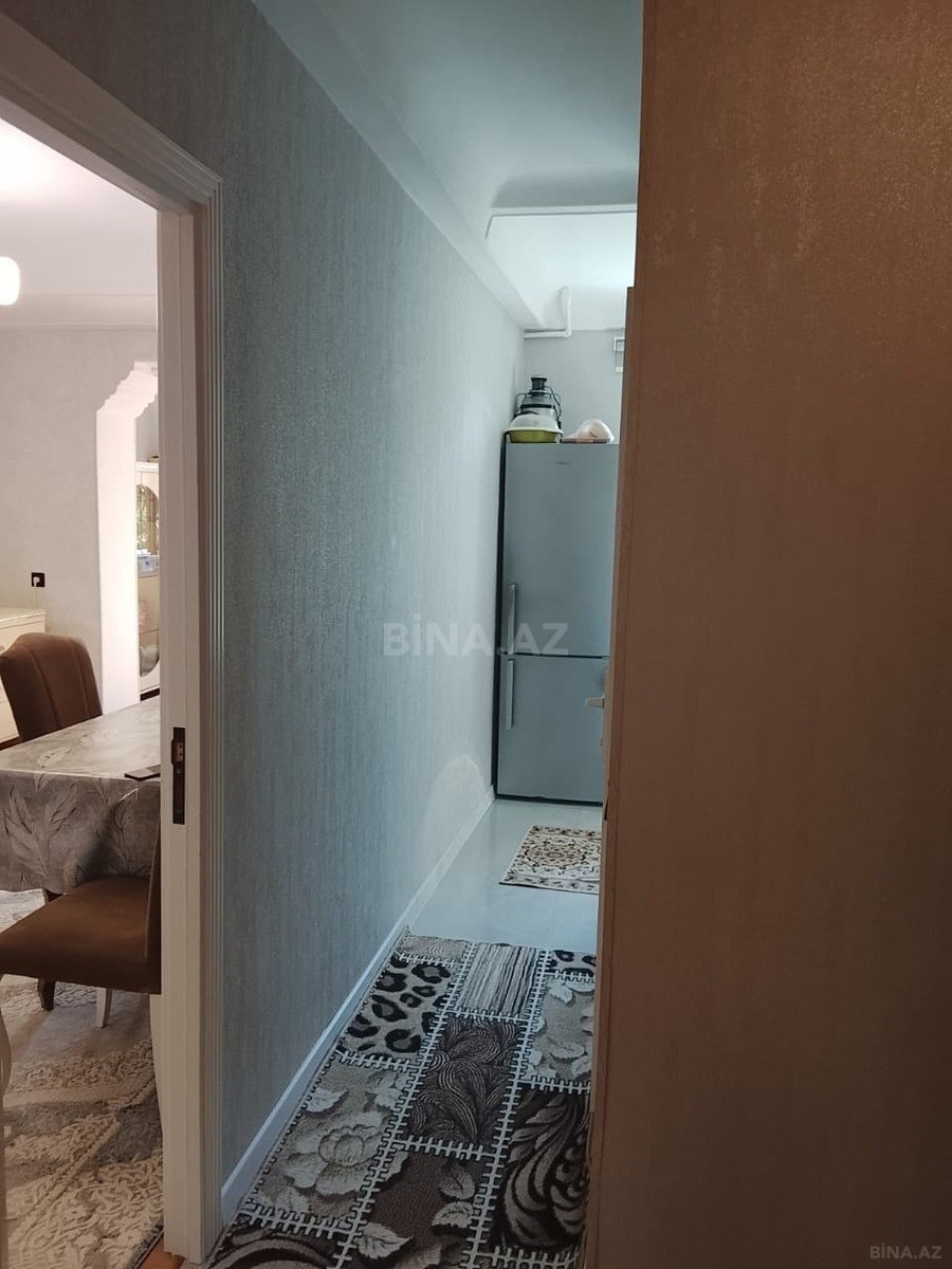 3 otaqlı Köhnə tikili, Xalqlar Dostluğu m., Bakı