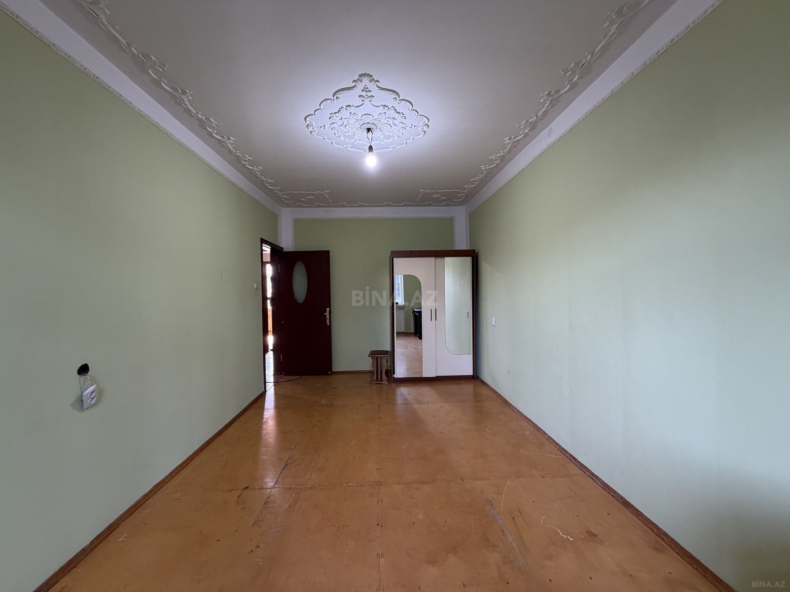 2 otaqlı Köhnə tikili, Bakıxanov q., Bakı