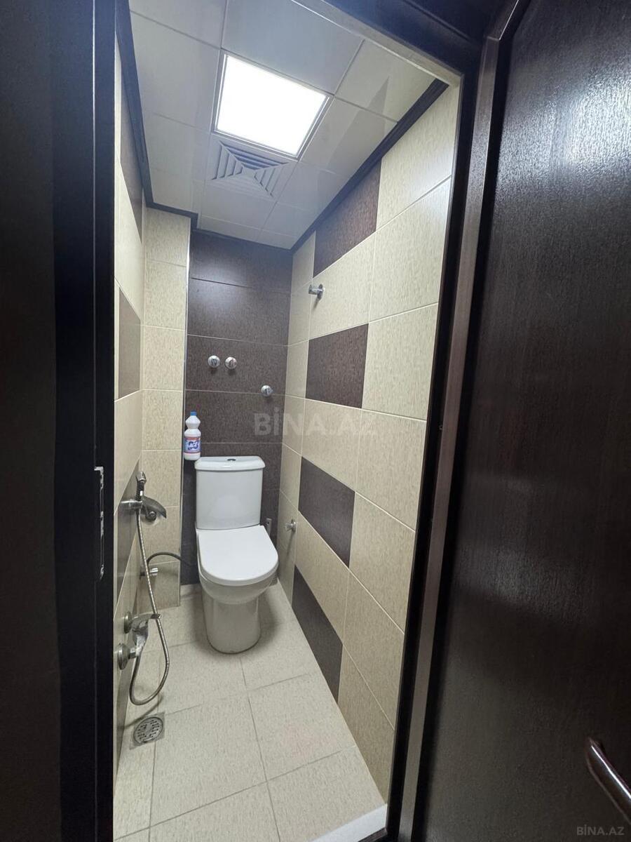 4 otaqlı Köhnə tikili, Bakıxanov q., Bakı