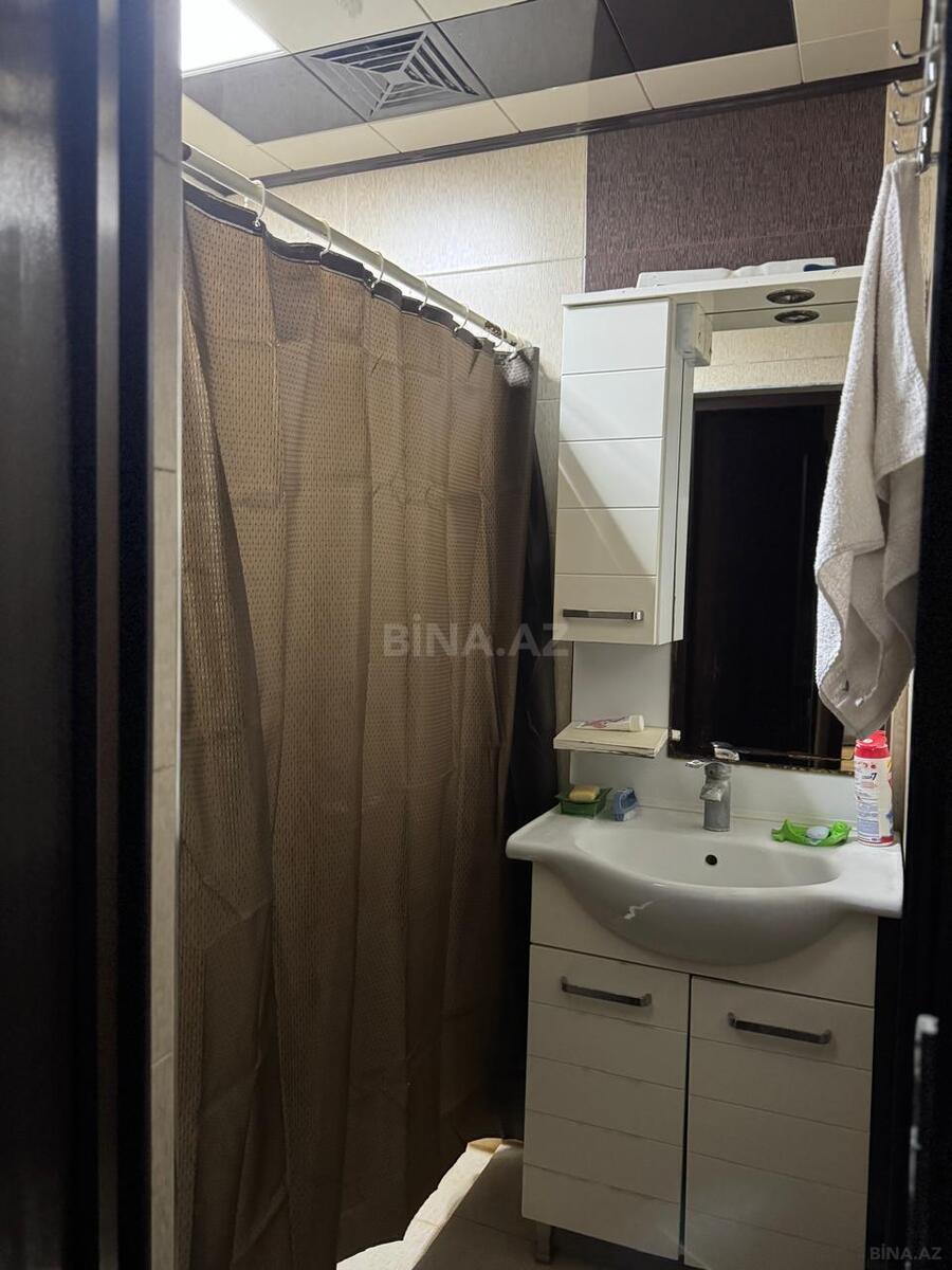 4 otaqlı Köhnə tikili, Bakıxanov q., Bakı