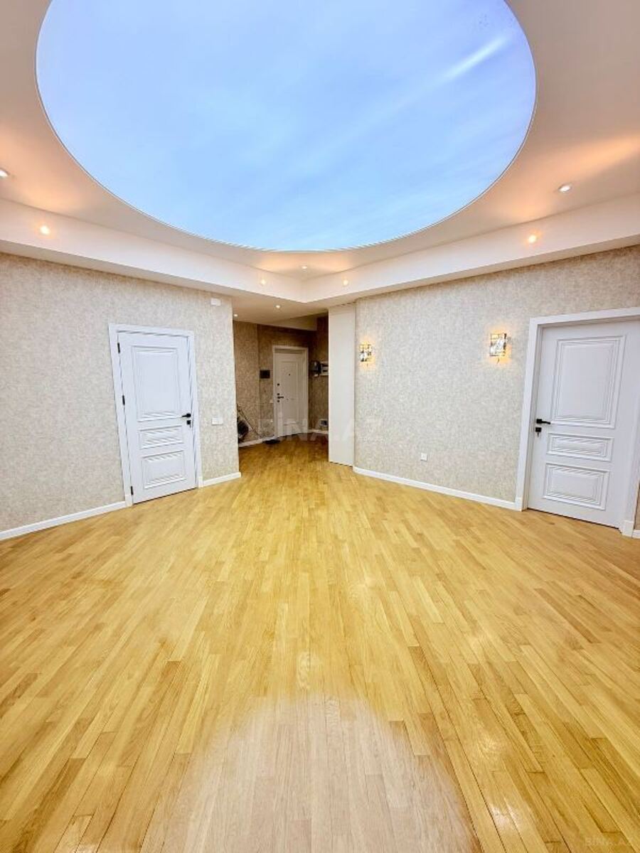 4 otaqlı Yeni tikili, Elmlər Akademiyası m., Bakı