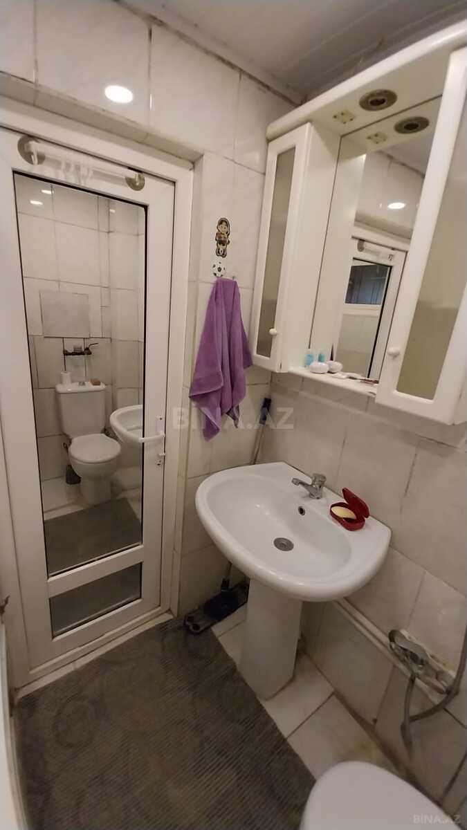 3 otaqlı Köhnə tikili, Elmlər Akademiyası m., Bakı
