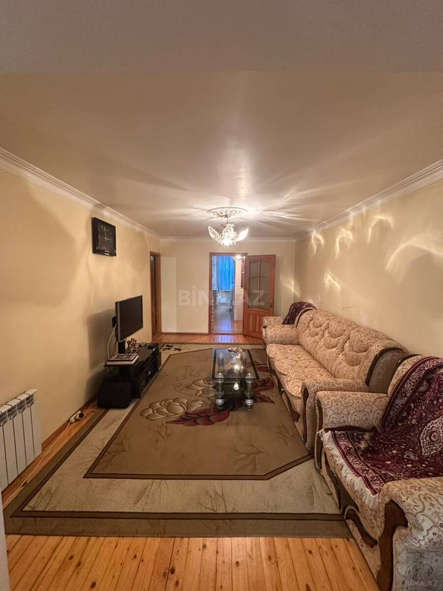 8 otaqlı Köhnə tikili, İnşaatçılar m., Bakı