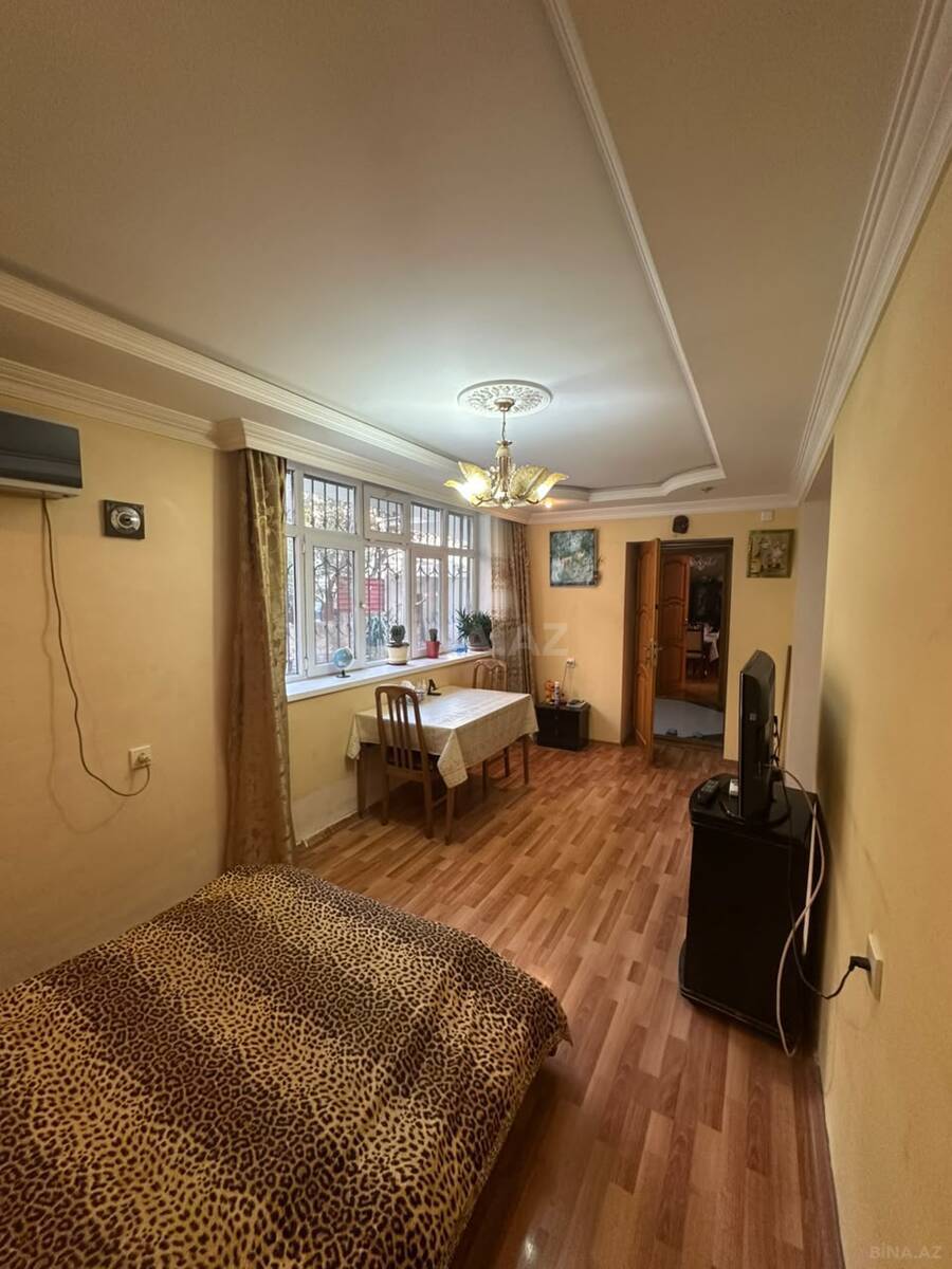 8 otaqlı Köhnə tikili, İnşaatçılar m., Bakı