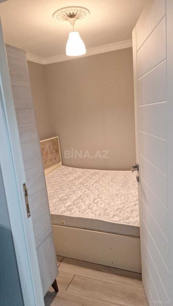 2 otaqlı Köhnə tikili, Elmlər Akademiyası m., Bakı
