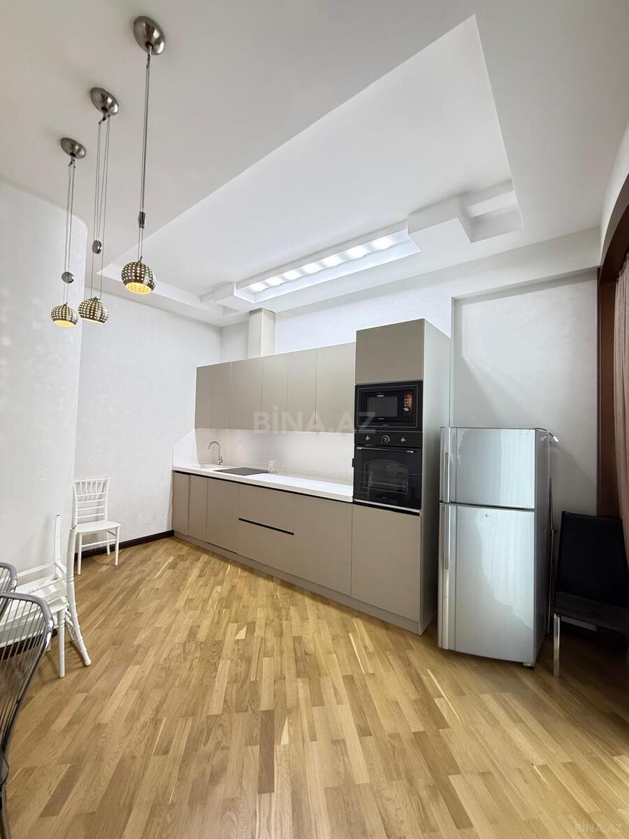 3 otaqlı Yeni tikili, 28 May m., Bakı