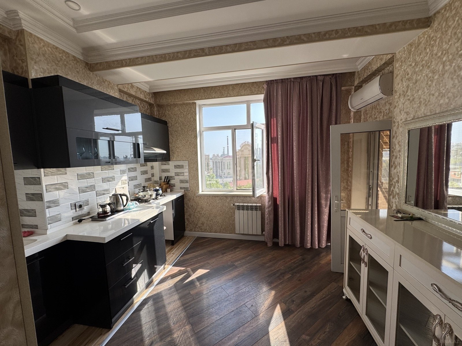 3 otaqlı Yeni tikili, Qara Qarayev m., Bakı